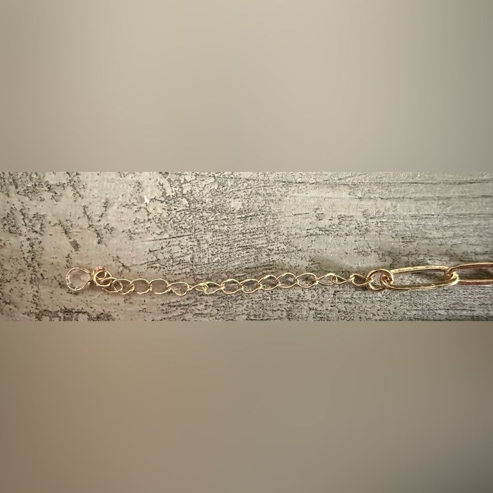 Elegant Gold Paperclip Link Bracelet - Picture 3 of 4
